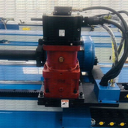 Máquina dobladora de tubos redondos CNC